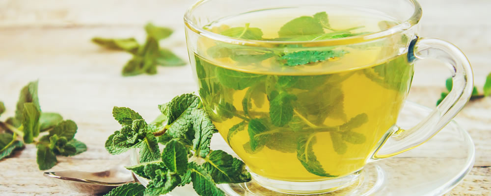 Meduňka čaj pro klidný spánek