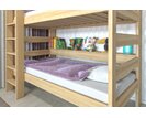 Poschoďová postel pro 2 děti JUNIOR s policemi, masiv buk