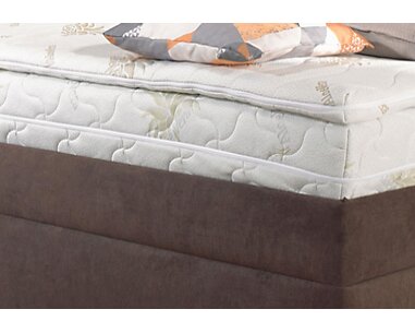 Detail - čalounění postele Veneto