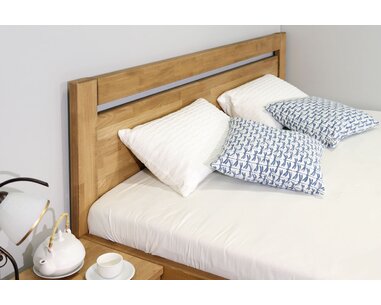 Zvýšená postel s úložným prostorem Klementin, masiv buk