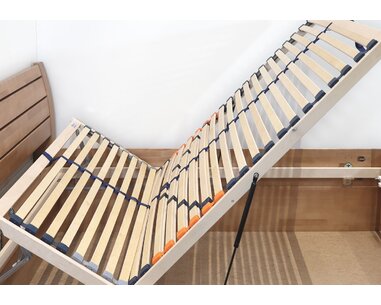 Postel dvoulůžko z masivu Concepta - čelní výklop