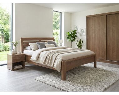 Foto ložnice - postel dvoulůžko z masivu Constanta