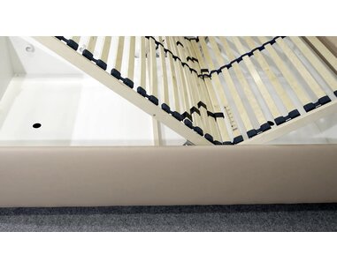 Zvýšená čalouněná postel s úložným prostorem Ryana, 140x200, hnědá Zvýšená čalouněná postel s úložným prostorem Ryana, 140x200, hnědá