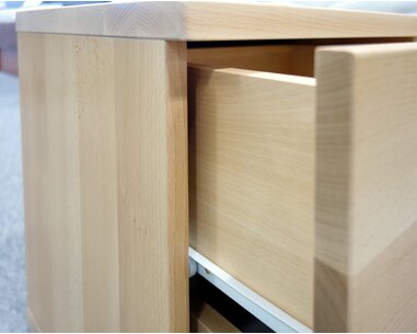 Noční stolek Bára 2zásuvkový, masiv buk