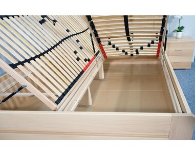 Postel z masivu s úložným prostorem Justina, 140x200, masiv buk