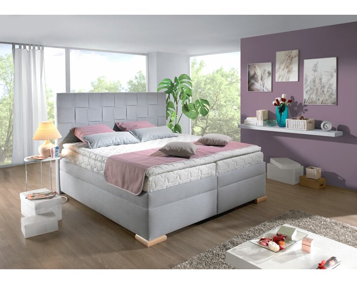 Interiér ložnice a postele boxspring Giardino