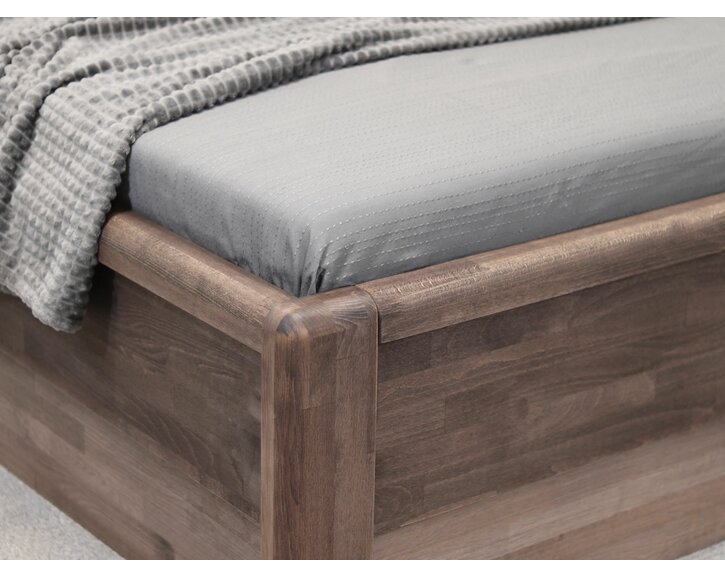 Zaoblení - dvoulůžko z masivu Claudia, masiv buk Zaoblení - dvoulůžko z masivu Claudia, masiv buk