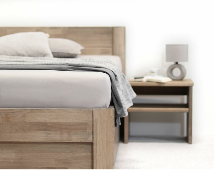 Detail čela - postel Timea levá