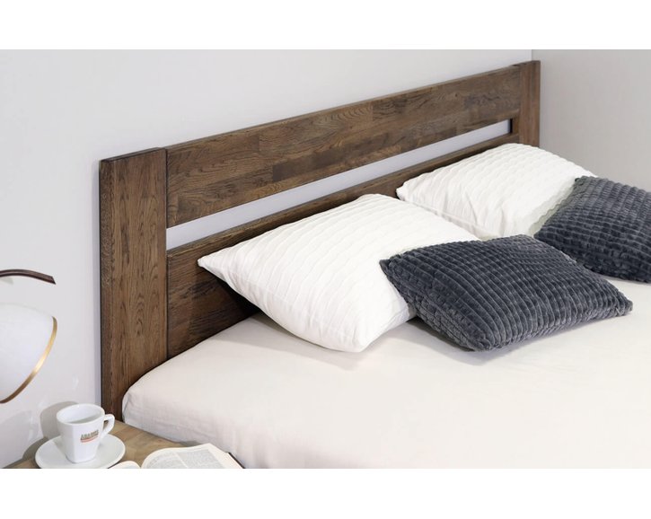 Zvýšená postel z masivu TRINITY, masiv DUB