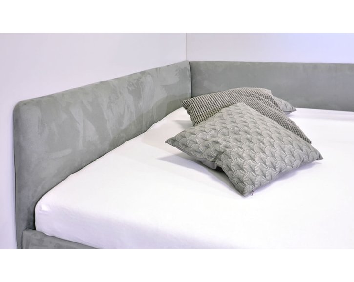 Čalouněná postel dvoulůžko s úložným prostorem Ryana