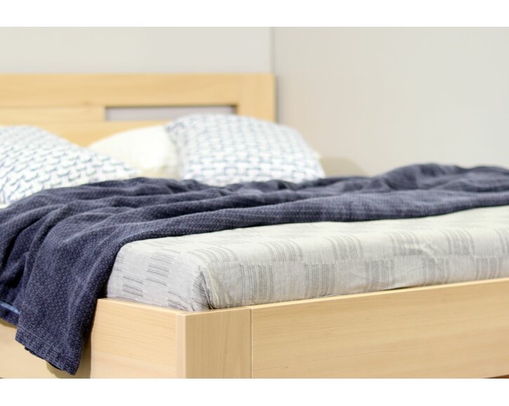 Roh čela postele Senátor