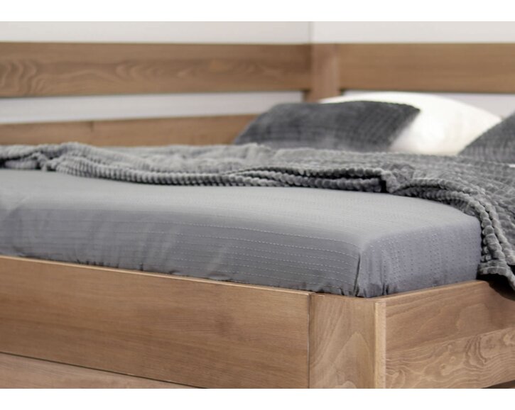 Detail - postele Valentin, pravá