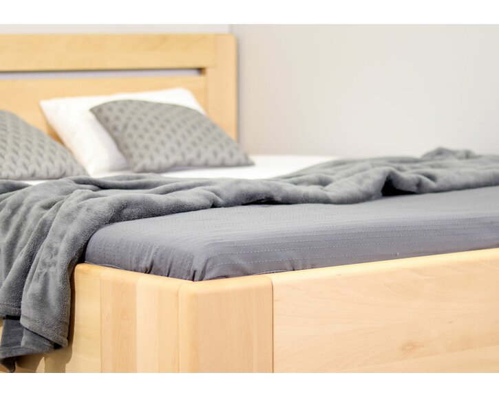 Postel z masivu MAGNUS Postel z masivu MAGNUS