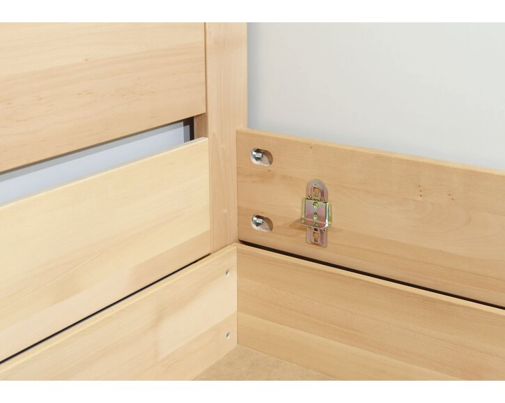 Detail provedení - postel dvoulůžko z masivu Matrix