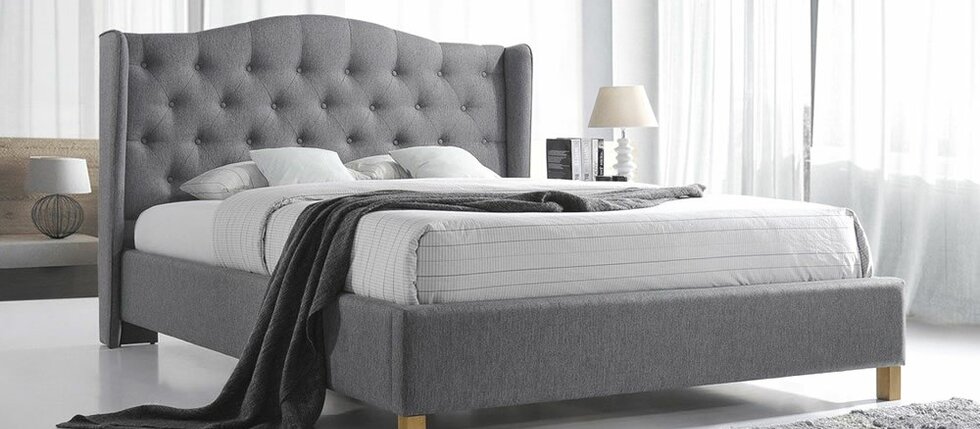 Postele s ušima: Královské pohodlí a styl do vaší ložnice Postele s ušima: Královské pohodlí a styl do vaší ložnice